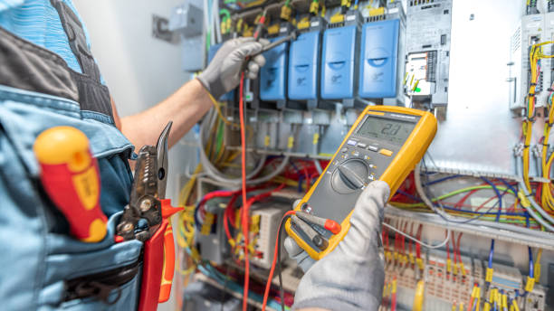 Best Electrical Contractors for Businesses  in Lincoln Center, KS